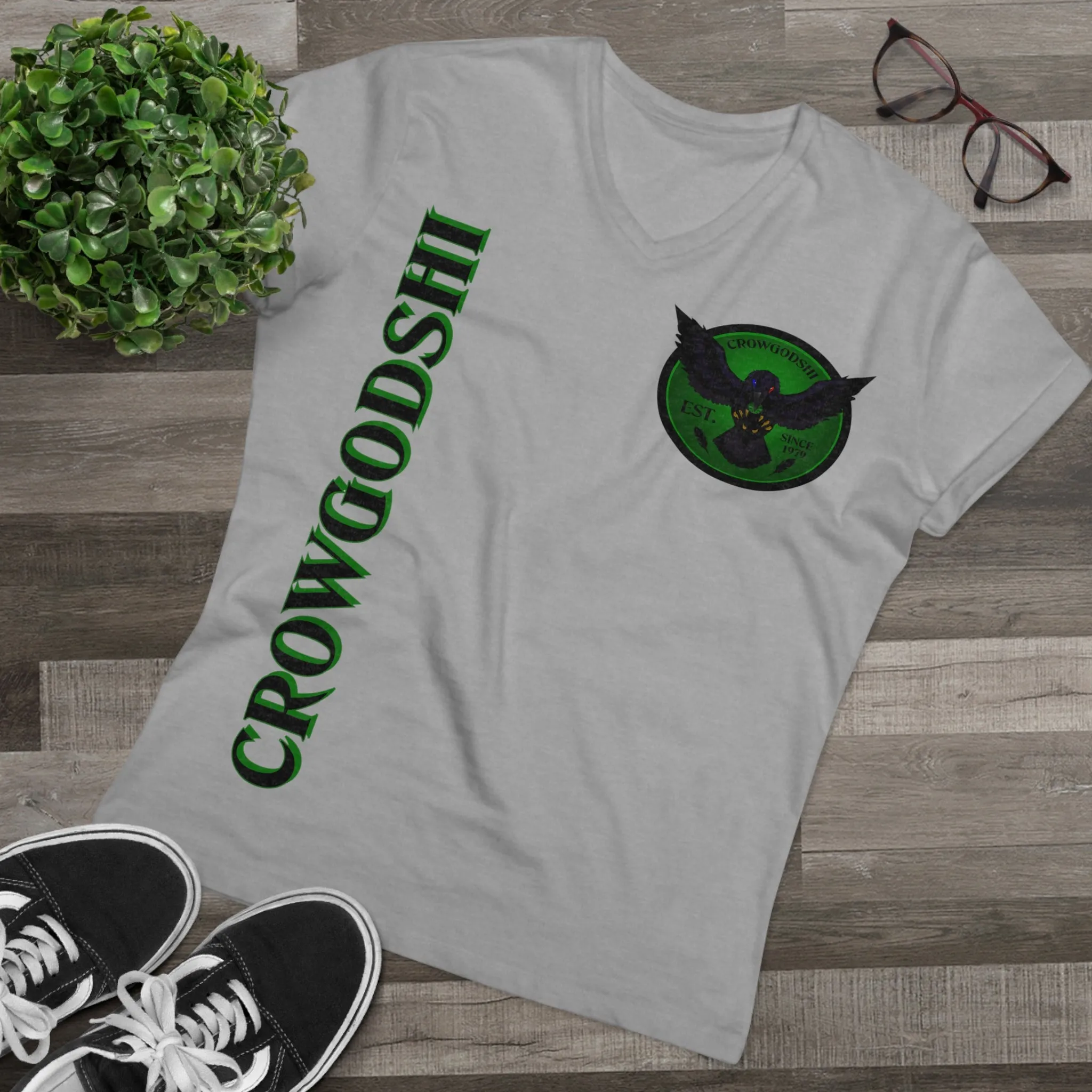 Crowgodshi Designer First Generation Men’s Presenter V-neck, GREEN LOGO