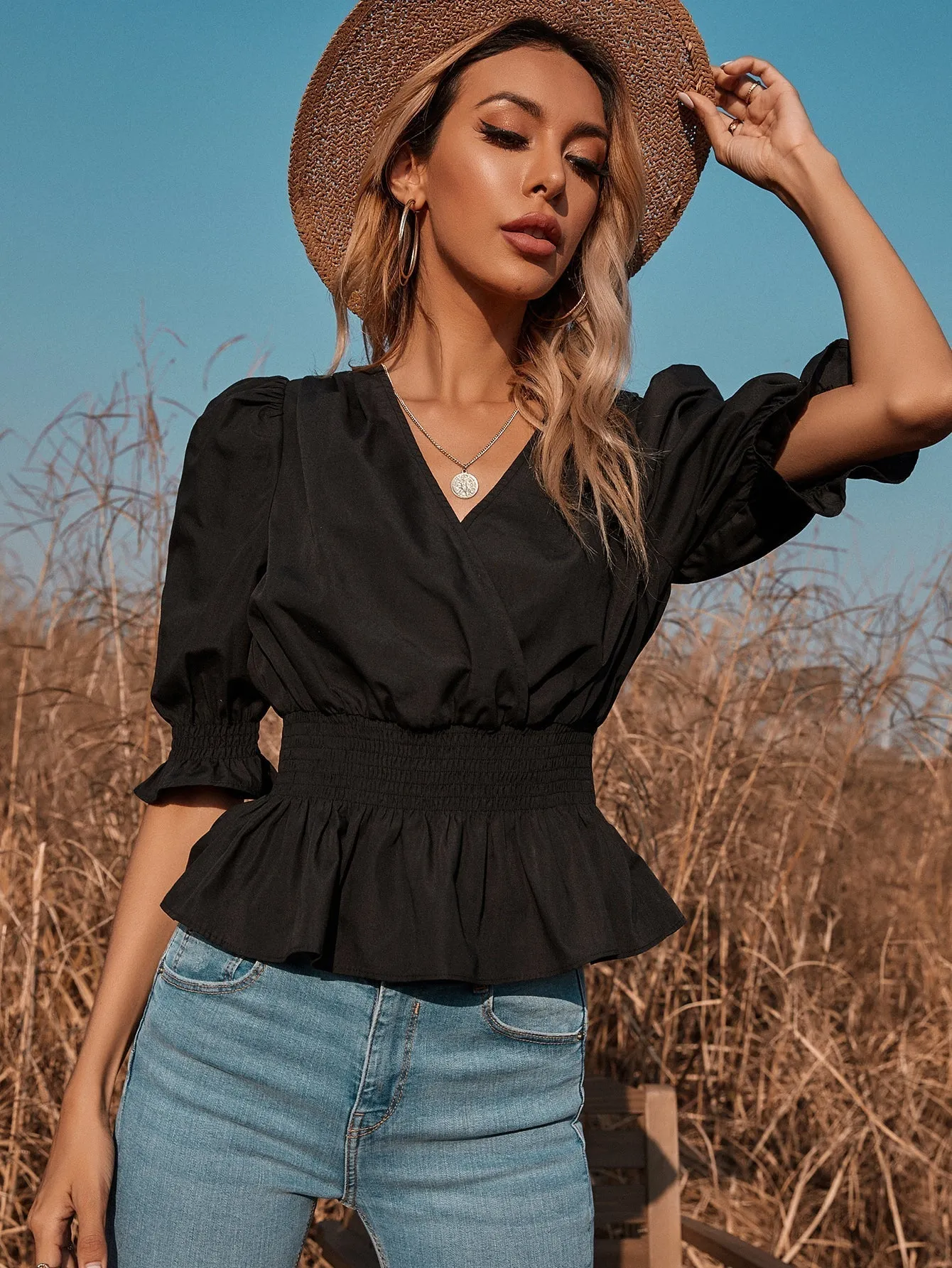 KittenAlarm - Black V-neck Puff Sleeve Short Top