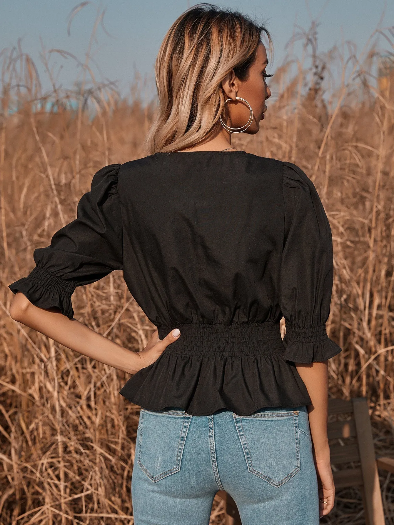 KittenAlarm - Black V-neck Puff Sleeve Short Top