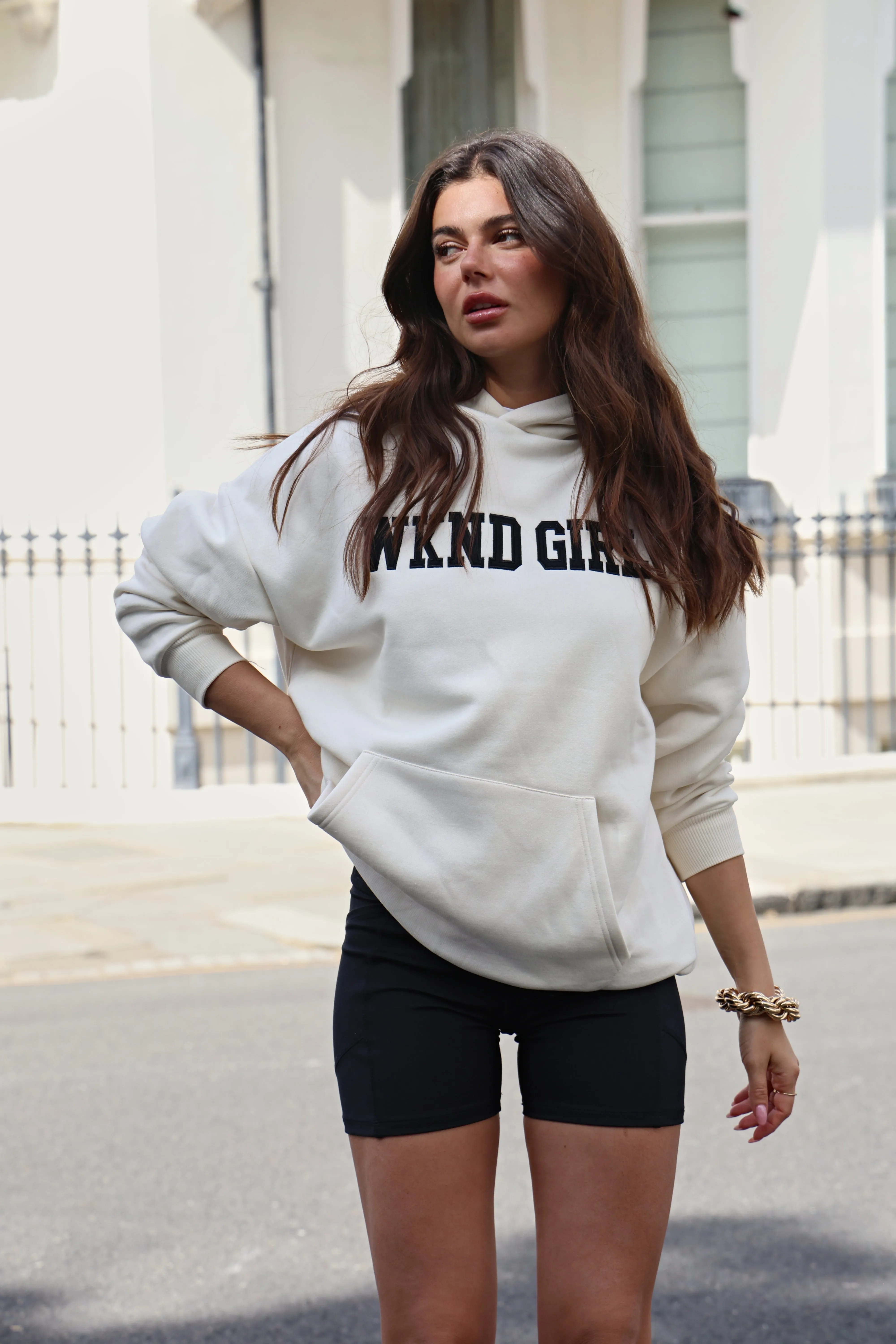 WKNDGIRL OVERSIZED HOODIE